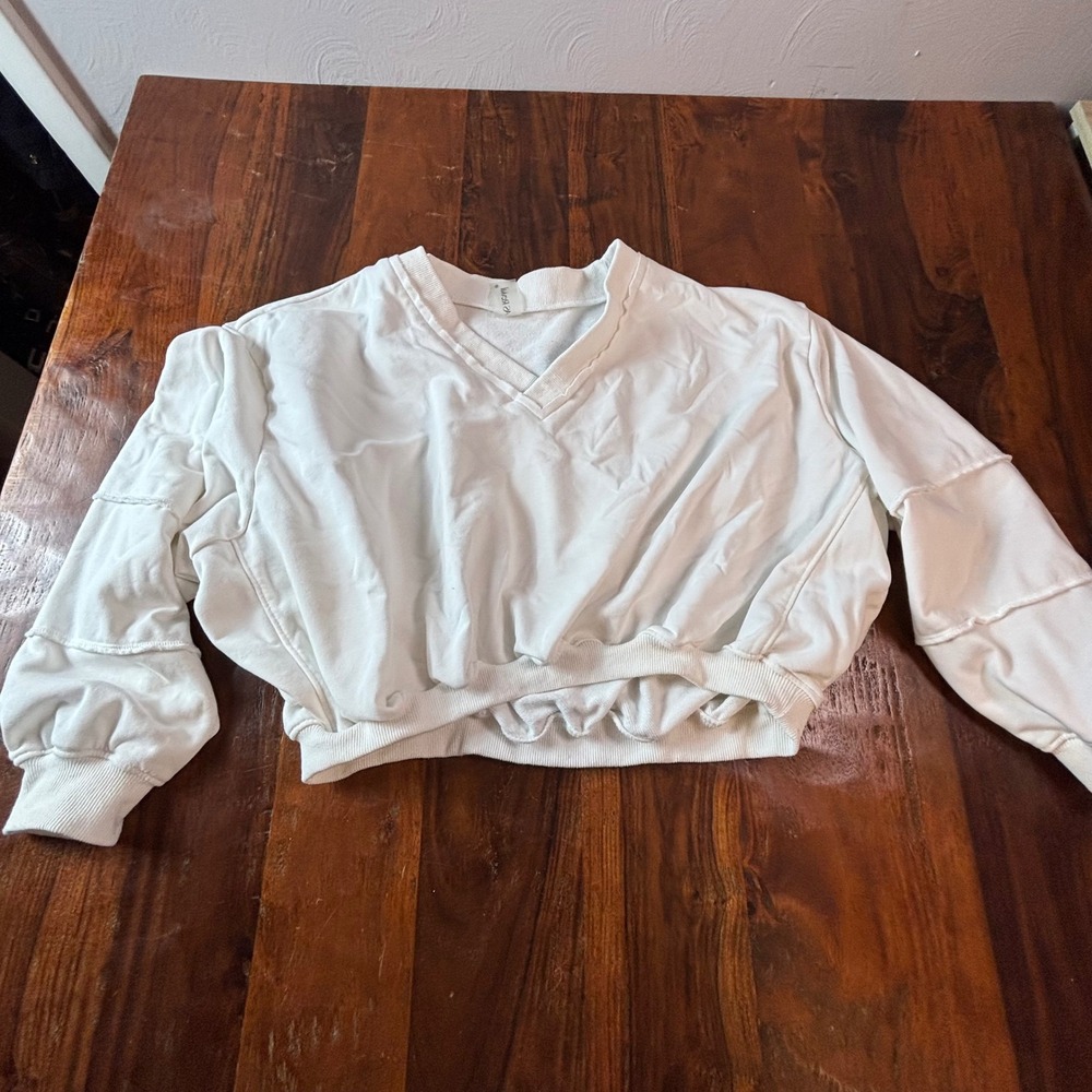 AS Revival Womens White Cropped V-Neck Sweatshirt Tiered Sleeve Small